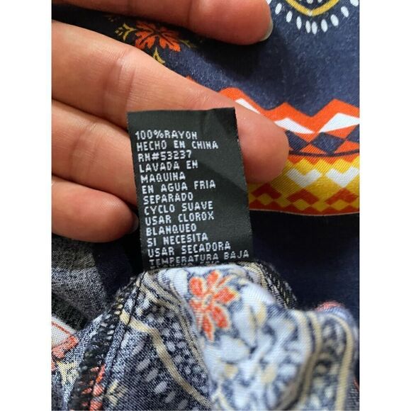 Unique Spectrum Women Top 3X - Picture 6 of 6